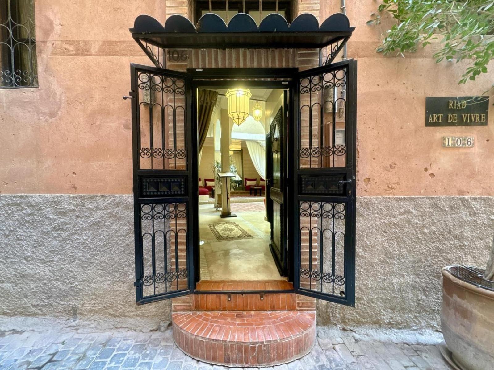 Riad Art De Vivre Avec Jacuzzi Marrakesh Buitenkant foto