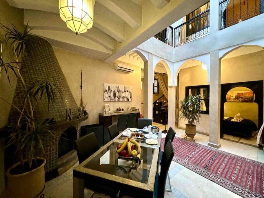 Riad Art De Vivre Avec Jacuzzi Marrakesh Buitenkant foto