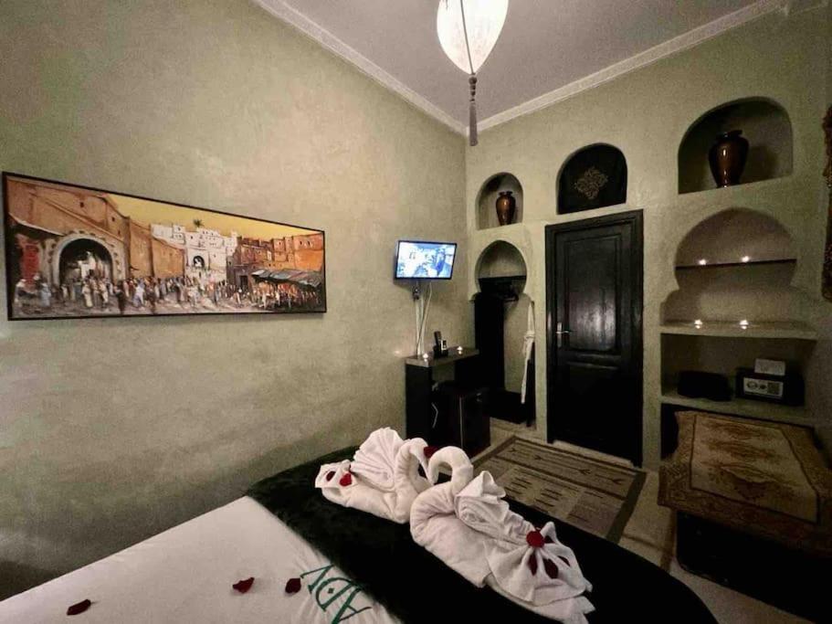 Riad Art De Vivre Avec Jacuzzi Marrakesh Buitenkant foto