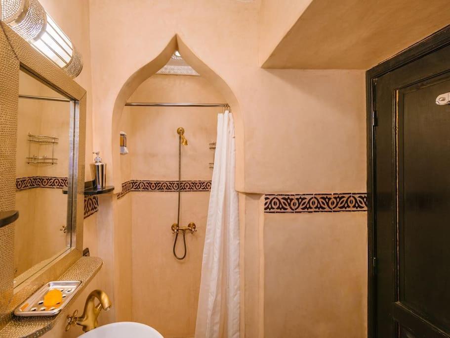 Riad Art De Vivre Avec Jacuzzi Marrakesh Buitenkant foto