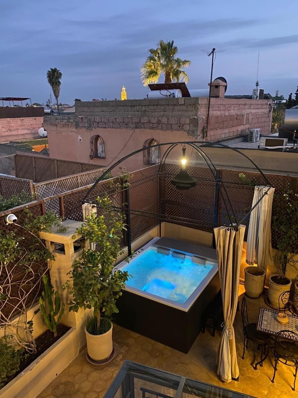 Riad Art De Vivre Avec Jacuzzi Marrakesh Buitenkant foto
